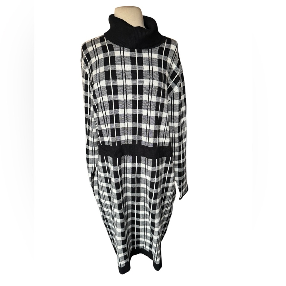NWT Wendy Williams Turtleneck Knit Dress